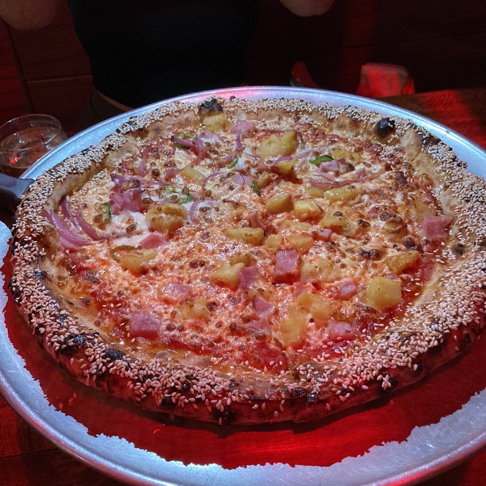 Pinapple pizza Pinapple pizza