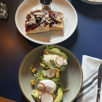Saffire Restaurant - French toast and Avocado toast - New American Near Me - Franklin, Tennessee Saffire Restaurant - French toast and Avocado toast - New American Near Me - Franklin, Tennessee