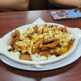 Lester's Deli - Poutine - Delis Near Me - Outremont, Quebec