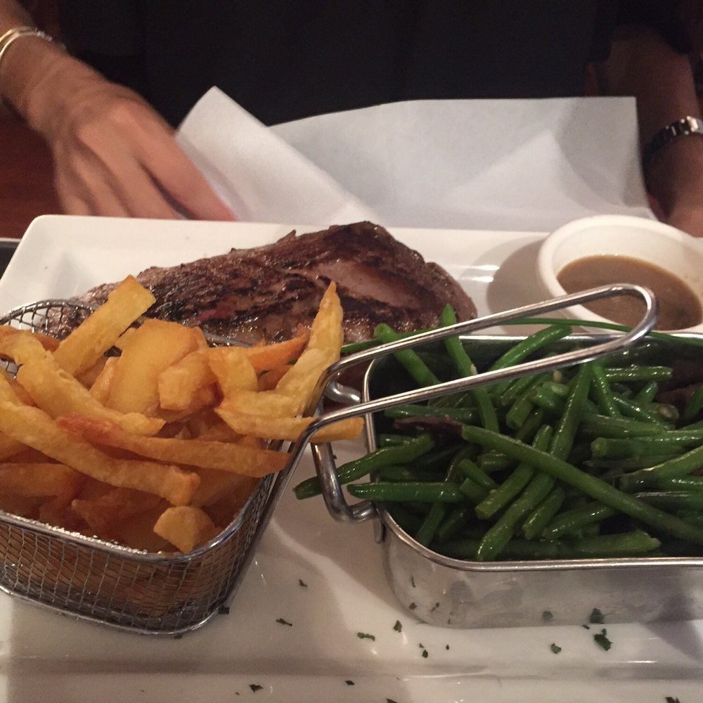 La fille du Boucher - Hanger steak, string beans, fries - French Near Me - Paris, 75 La fille du Boucher - Hanger steak, string beans, fries - French Near Me - Paris, 75