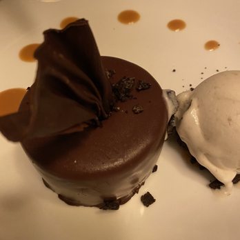Harry Waugh Dessert Room - Peanut butter truffle - Desserts Near Me - Tampa, Florida