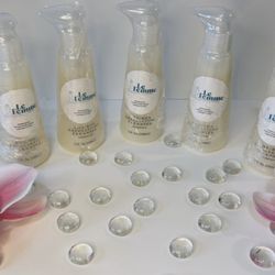 Le Femme Bella Esthetic - Limpiadora facial con semillas de jojoba para limpiar y exfoliar a la misma vez.