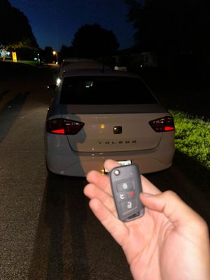 Seat Toledo 2019 All keys lost - customer came to visit Texas from Mexico and lost the key. He called all the locksmith companies around and no one could help him. until he came to us. The customer left satisfied and with a key and was able to return home to Mexico, good luck friend.