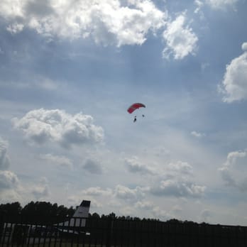 Skydive Carolina - Landing in the facility - Skydiving Near Me - Chester, South Carolina Skydive Carolina - Landing in the facility - Skydiving Near Me - Chester, South Carolina