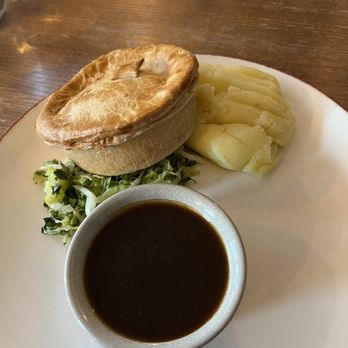 The Hercules - Steak meat pie - British Near Me - London, XGL The Hercules - Steak meat pie - British Near Me - London, XGL