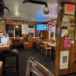 The Salty Dawg - Bar and part of the dining room