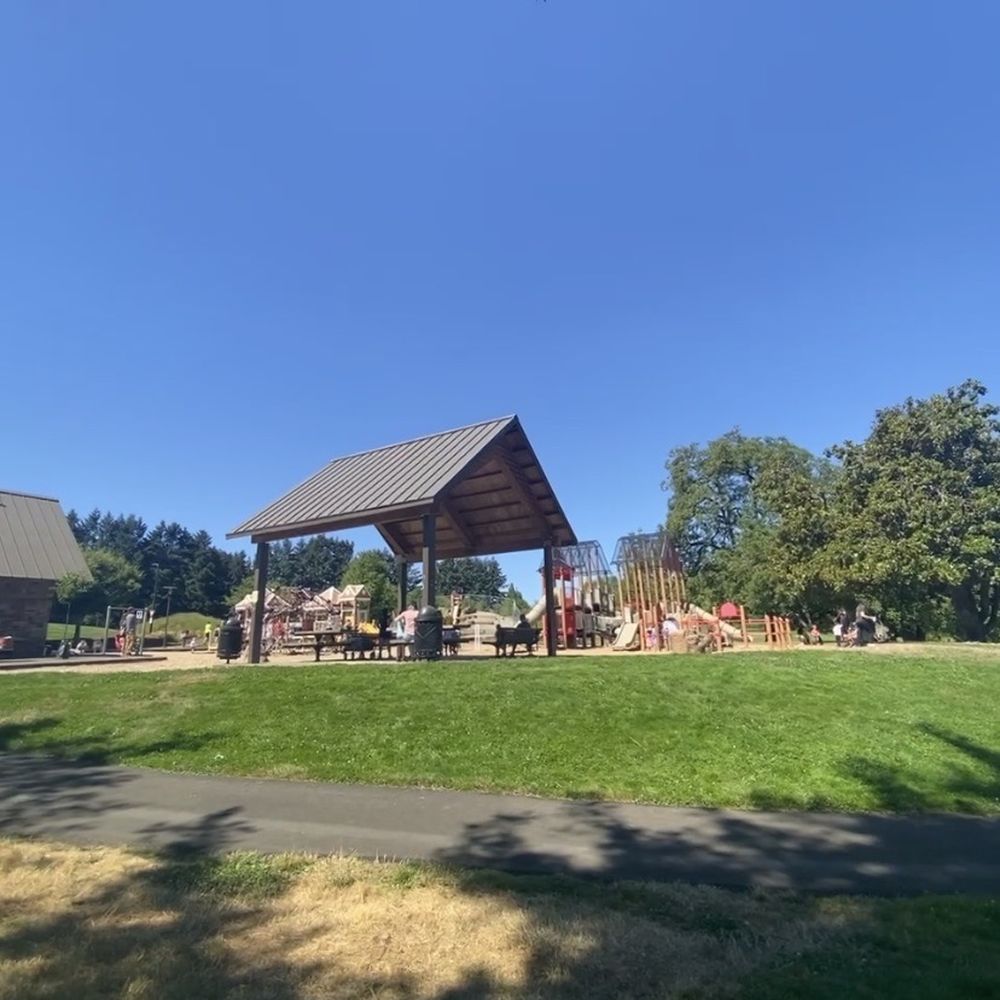 Memorial Park - Pic picture view of the huge playground area - Tennis Near Me - Wilsonville, Oregon Memorial Park - Pic picture view of the huge playground area - Tennis Near Me - Wilsonville, Oregon
