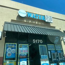 Vinsie - Store front