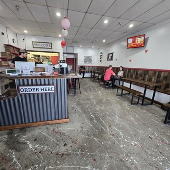 Farm To Smash - Inside - Burgers Near Me - San Diego, California Farm To Smash - Inside - Burgers Near Me - San Diego, California