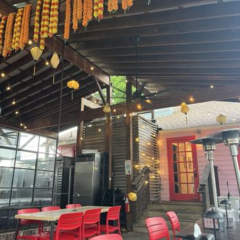 Curry Boys BBQ - patio - Barbeque Near Me - Nashville, Tennessee