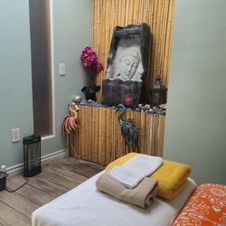 Oriental Orchid Foot Spa - Foot massage area