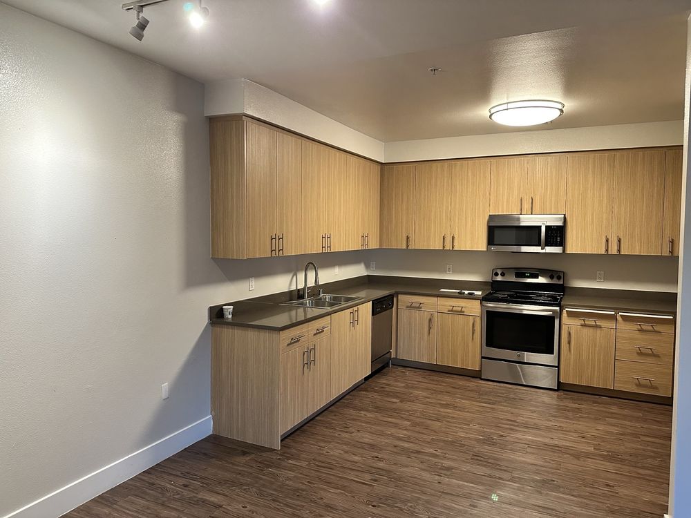 161 N Civic Dr