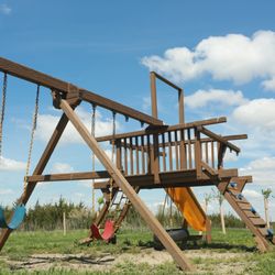 Granite Springs Lodge - Cottage: Playground