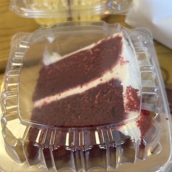 Brown Shuga Bakery - Red Velvet cake - Desserts Near Me - Bolingbrook, Illinois