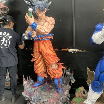 Soupa Saiyan - Giant statue of Dragon Ball Z character - Soup Near Me - Orlando, Florida