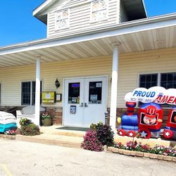 Lehman's Lakeside Rv Resort - Camp office on the 4th
