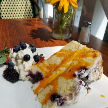 Farm Country Kitchen - Amazing desserts! This is one of the few places where i get dessert after a meal :) fresh whipped cream. - American Near Me - Riverhead, New York Farm Country Kitchen - Amazing desserts! This is one of the few places where i get dessert after a meal :) fresh whipped cream. - American Near Me - Riverhead, New York