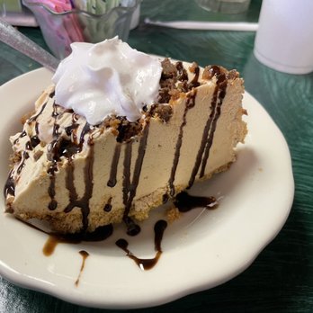 Smith's Short Stop - Peanut butter cup pie - American Near Me - Collins, Missouri