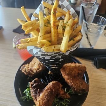 BlaqHaus NoHo - Chicken and fries - Southern Near Me - North Hollywood, California
