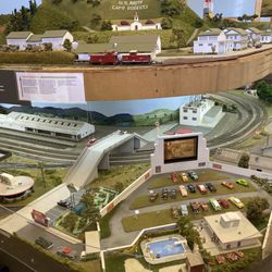 Monterey and Salinas Railroad Museum - HO scale drive-in of Salinas.