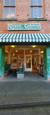 Lotus Pond Vegetarian Restaurant by null