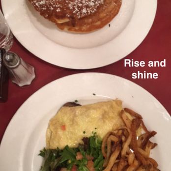 CAFÉ LULUc - French Near Me - Brooklyn, New York