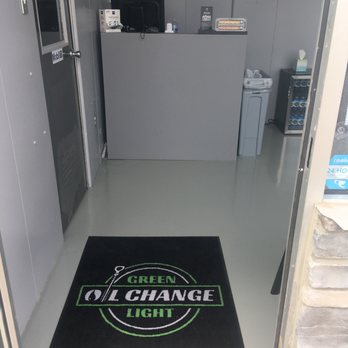 Green Light Oil Change - Customer Lobby - Oil Change Stations Near Me - Amarillo, Texas Green Light Oil Change - Customer Lobby - Oil Change Stations Near Me - Amarillo, Texas