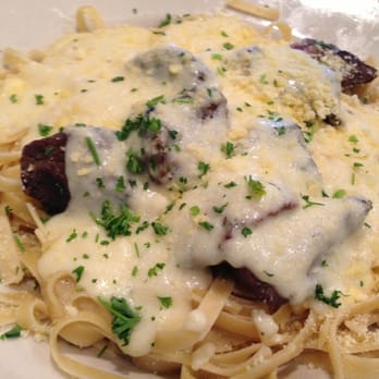 Ravanelli's - Peppered Steak Pasta - Italian Near Me - Collinsville, Illinois
