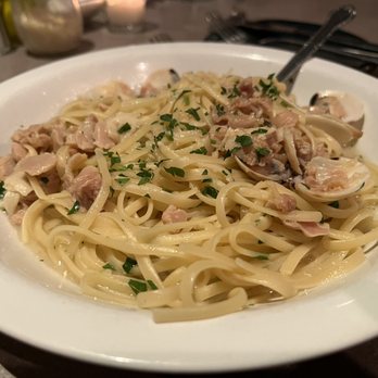 Salute Ristorante - Linguini with white clam - Italian Near Me - Morrisville, Pennsylvania Salute Ristorante - Linguini with white clam - Italian Near Me - Morrisville, Pennsylvania