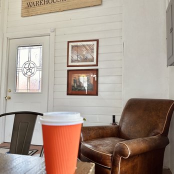 Neon Moon Coffee - Lavender Latte - Coffee Roasteries Near Me - Burton, Texas