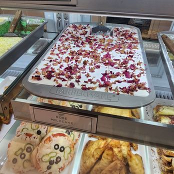 Qamaria Yemeni Coffee - Rose milkcake, samosas, and other treats - Coffee & Tea Near Me - Folsom, California Qamaria Yemeni Coffee - Rose milkcake, samosas, and other treats - Coffee & Tea Near Me - Folsom, California
