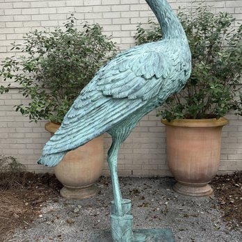 Hotel Bardo Savannah - Funny Scuplture by the pool - Resorts Near Me - Savannah, Georgia Hotel Bardo Savannah - Funny Scuplture by the pool - Resorts Near Me - Savannah, Georgia