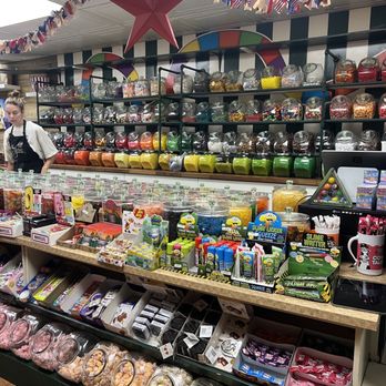 Naper Nuts & Sweets - 7/24/23 Interior - Candy Stores Near Me - Naperville, Illinois