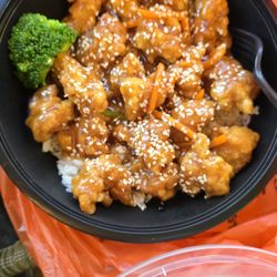 Mr. Rice Authentic Chinese Food - Sesame Chicken with white rice