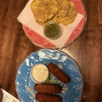 Cafecito - Tostones and croquettes - Cuban Near Me - Chicago, Illinois