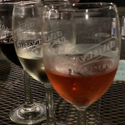 Saviana Winery - Wine Flight $18.00