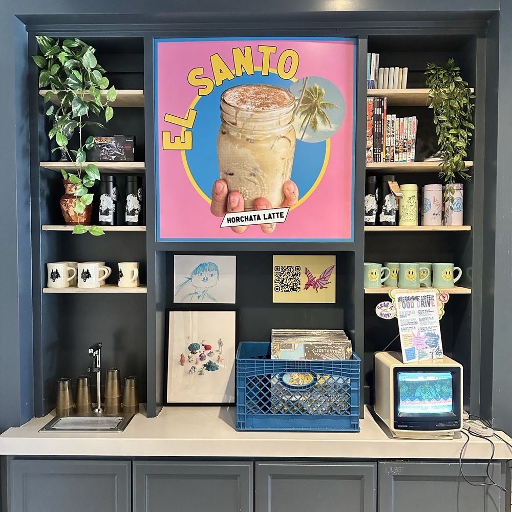 Dreamwave Coffee - Inside decor - Coffee Roasteries Near Me - Carlsbad, California Dreamwave Coffee - Inside decor - Coffee Roasteries Near Me - Carlsbad, California
