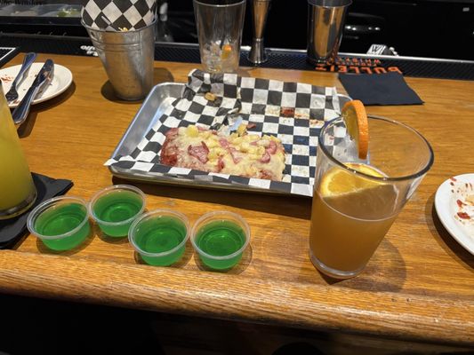 Quinn's on the Corner | Sports Bar by null