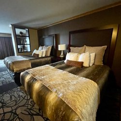 ClubHouse Hotel & Suites - Fargo