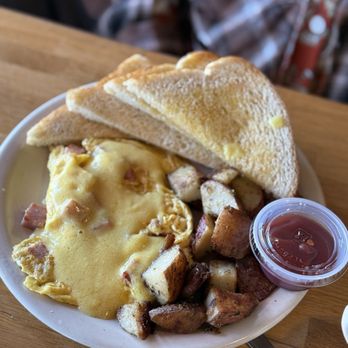 Sunrise Grill - My friend Donna's breakfast was so good. Always cooked to perfection. - American Near Me - Kittery, Maine