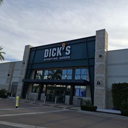 DICK'S Sporting Goods