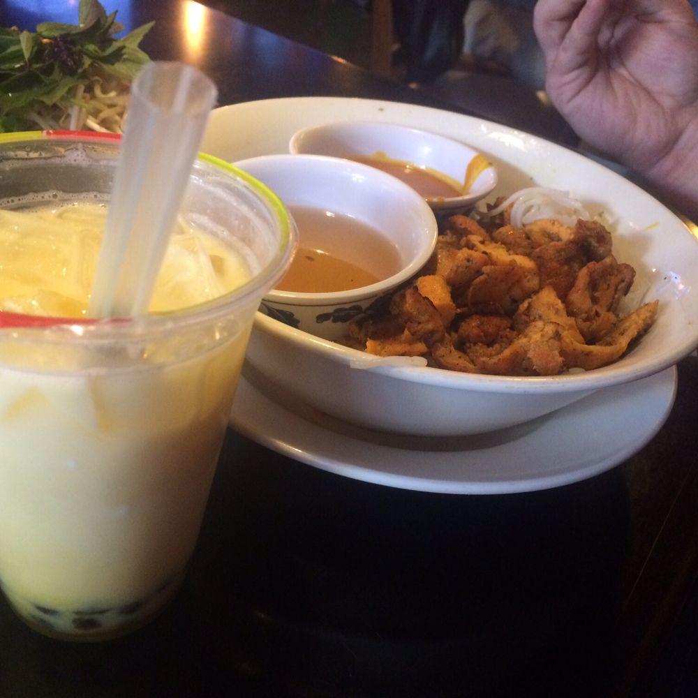 Saigon Blossoms - Boba is awesome! With curry chicken - Vietnamese Near Me - Tucson, Arizona Saigon Blossoms - Boba is awesome! With curry chicken - Vietnamese Near Me - Tucson, Arizona