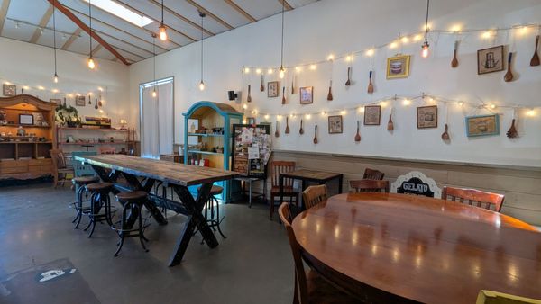 Tifa Chocolate & Gelato by null