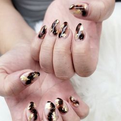 Luxur Nails Lounge & Spa