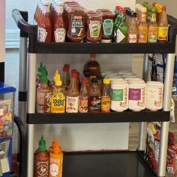 Everybody Loves Raymonds - Sauce cart - Tacos Near Me - San Antonio, Texas