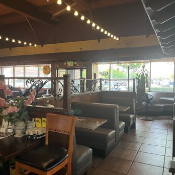 Uncle Tim's Thai House - Dining area - Thai Near Me - West Covina, California Uncle Tim's Thai House - Dining area - Thai Near Me - West Covina, California