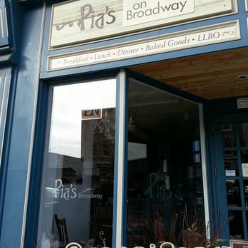 Pia's on Broadway - the entrance to the restaurant - Breakfast & Brunch Near Me - Orangeville, Ontario Pia's on Broadway - the entrance to the restaurant - Breakfast & Brunch Near Me - Orangeville, Ontario
