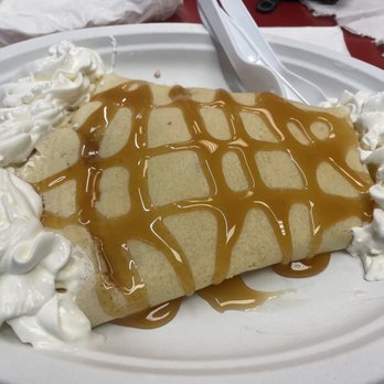 Momas Artisanal Ice Cream - Great customer service.  A bit pricey but generous portions.  They have a nice selection on ice cream treats and nachos, etc. - Desserts Near Me - Rifle, Colorado