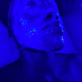 Evrething Q - LED Treatment w/Hydrojelly Mask - Skin Care Near Me - Dallas, Texas