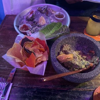 Burrito Bar - Chips and Guacamole & fresh Raw Oysters - Mexican Near Me - Brooklyn, New York Burrito Bar - Chips and Guacamole & fresh Raw Oysters - Mexican Near Me - Brooklyn, New York